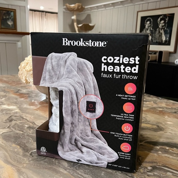 Brookstone Coziest Heated Faux Fur Throw - Gray - Picture 1 of 3